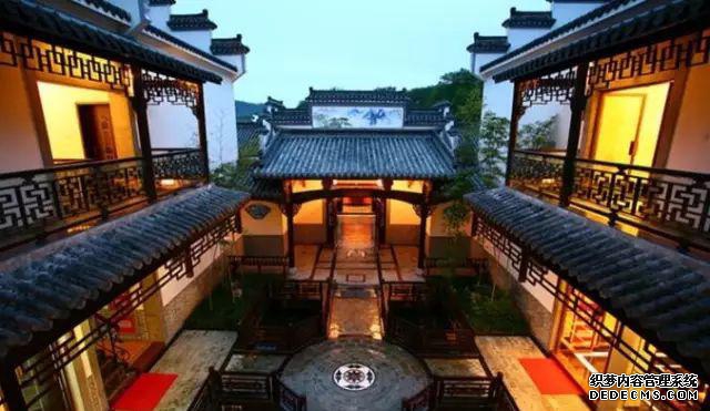金孔雀温泉_金孔雀温泉有高档池吗_金孔雀泡温泉