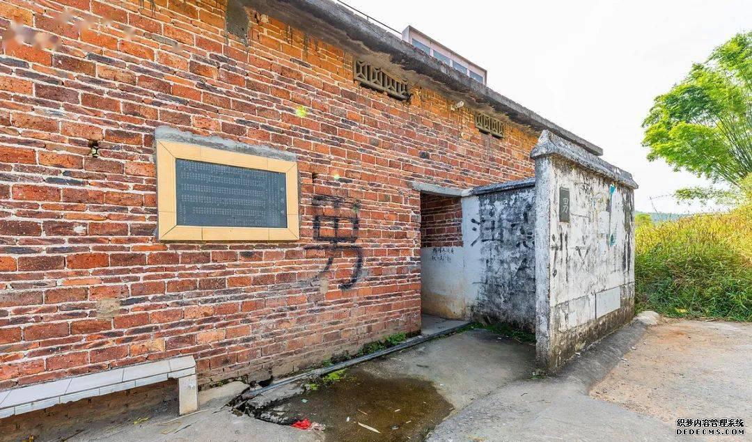 泡温泉_温泉泡澡一天泡几次最好_温泉泡久了为什么会头晕