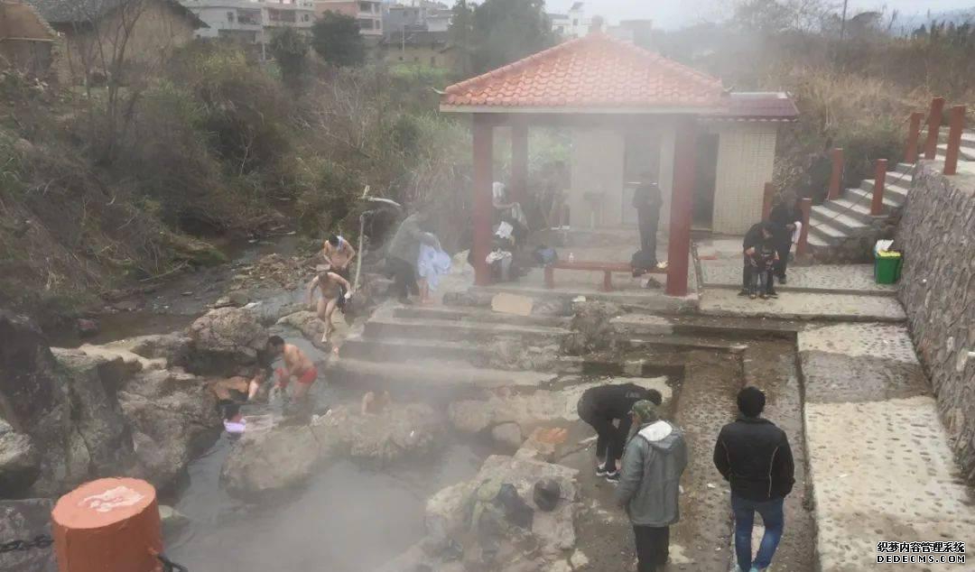 温泉泡澡一天泡几次最好_泡温泉_温泉泡久了为什么会头晕