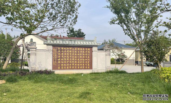 金孔雀温泉有高档池吗_金孔雀温泉是天然的吗_金孔雀温泉