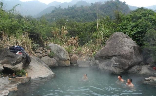 这才叫泡温泉，你那叫洗热水澡！带