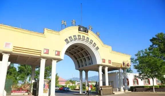 温泉度假村_温泉度假村怎么玩_温泉度假村