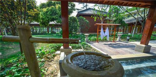 温泉重庆哪里好_重庆温泉度假酒店推荐_重庆温泉