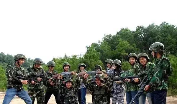 龙山温泉_温泉龙山的风_温泉龙山海拔