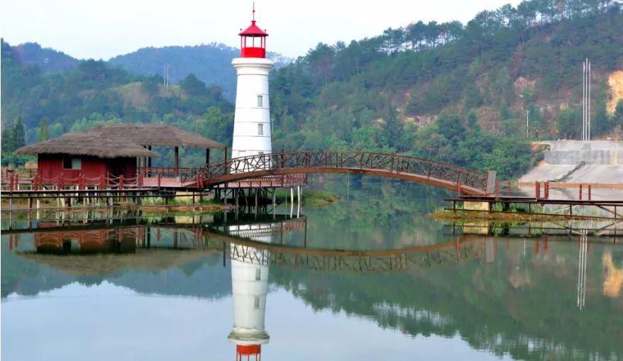 温泉龙山海拔_温泉龙山矿坑_龙山温泉