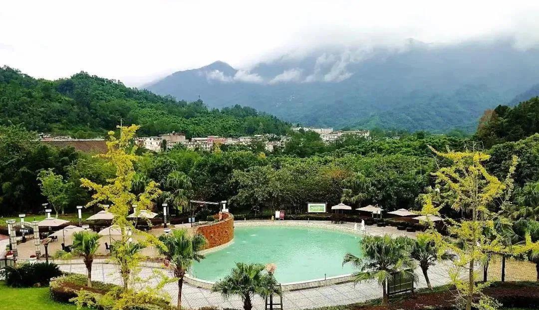 灵秀温泉是天然温泉吗_灵秀温泉有室内泡吗_灵秀温泉