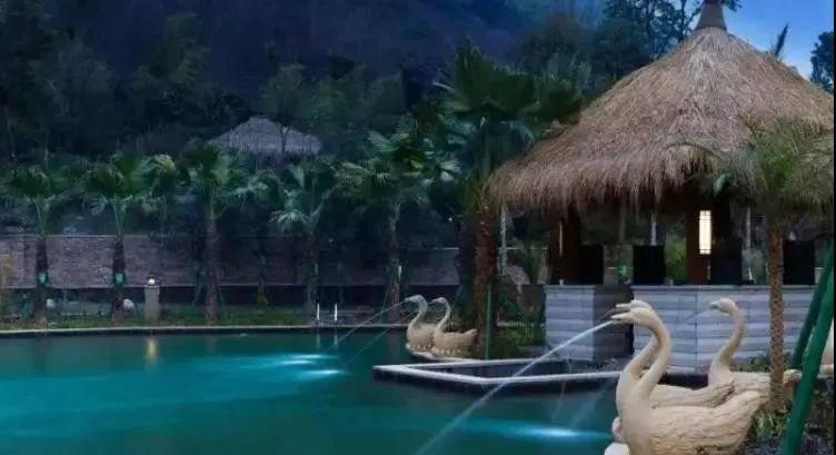 灵秀温泉_灵秀温泉是天然温泉吗_灵秀温泉有室内泡吗