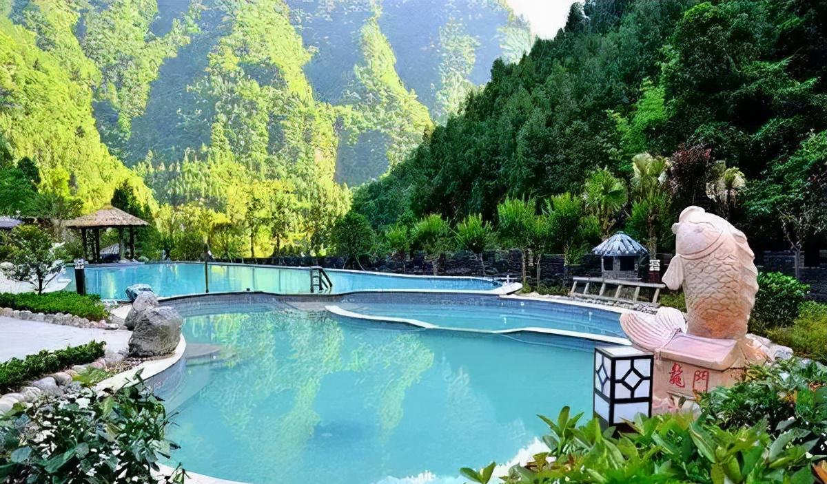 灵秀温泉是天然温泉吗_灵秀温泉有室内泡吗_灵秀温泉