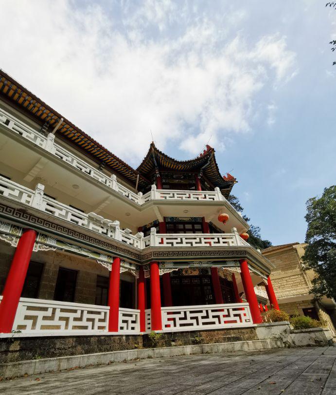 黄山温泉_黄山温泉最建议去的三个地方_黄山温泉还开放吗
