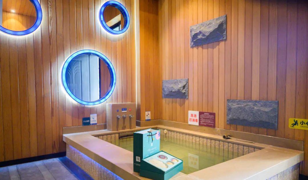 日月谷温泉_日月温泉谷住宿多少钱_日月谷温泉日记