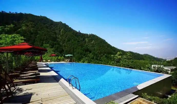 金孔雀温泉度假村_金孔雀温泉_金孔雀泡温泉