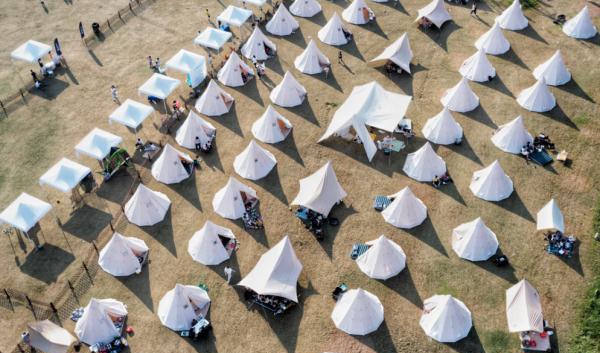 国庆假期，上海有公园接待23万人次！全是帐篷十分壮观……露营人均花费曝光